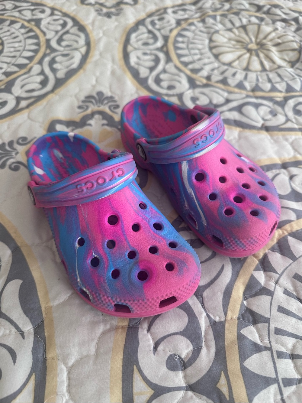 CROCS Kids Tie-Dye Clogs in Pink and Blue